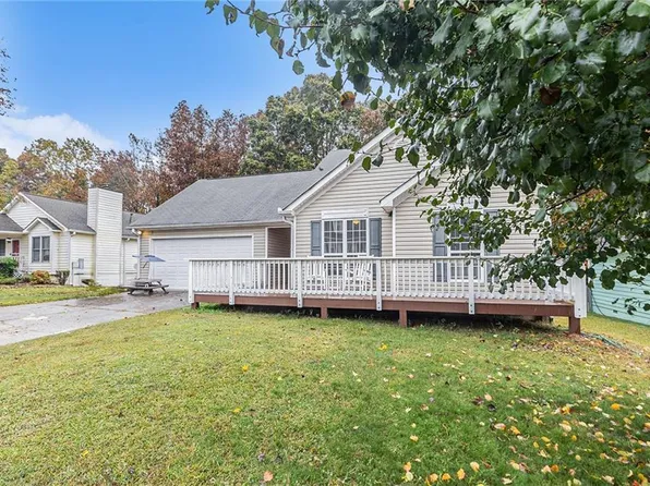 211 Greystone Dr, Carrollton, GA 30116
