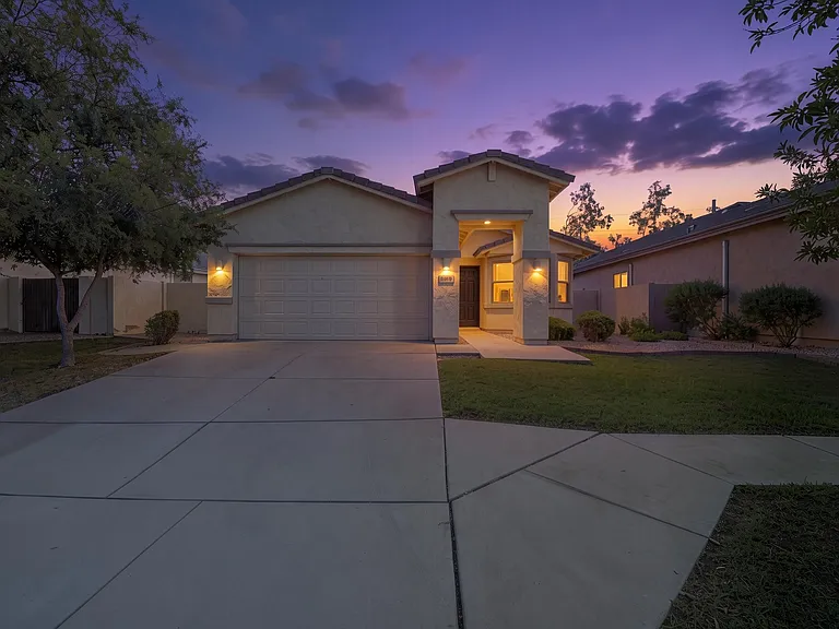 2519 E Fremont Rd — Photo 2