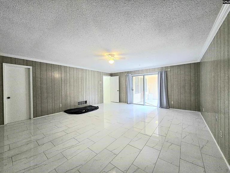 77 Northlake Rd — Photo 38