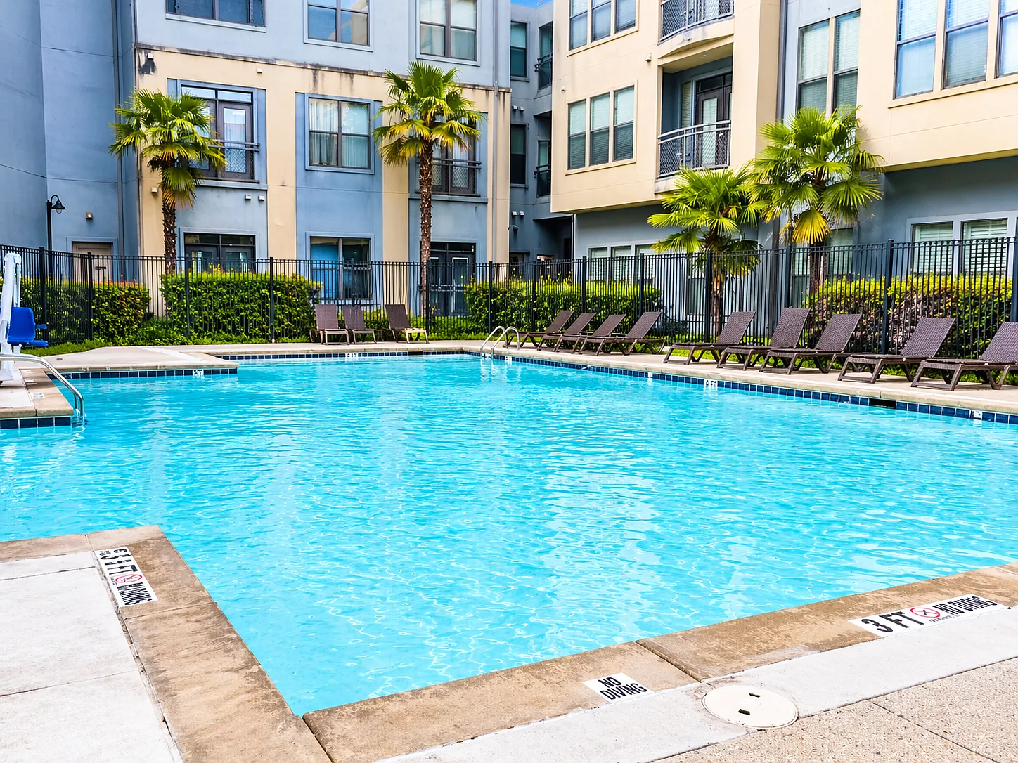 1 bed, 760 sqft, $2,295 — Photo 3