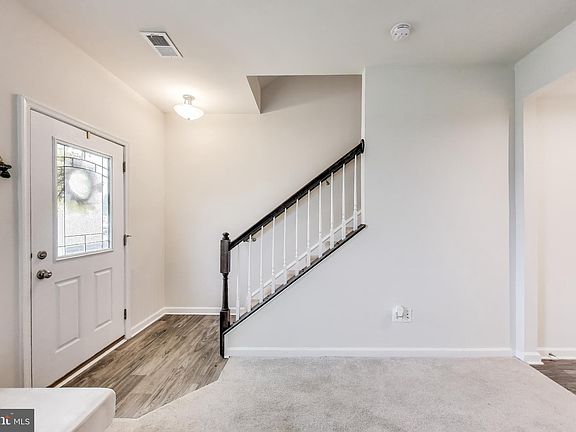 4th image of 5125 Penn St