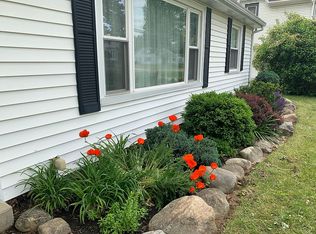 555 S Almont Ave, Imlay City, MI 48444
