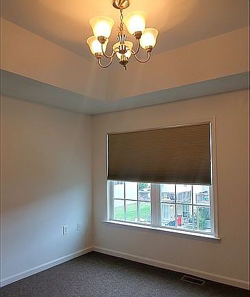 4th image of 244 Morlatt Ln