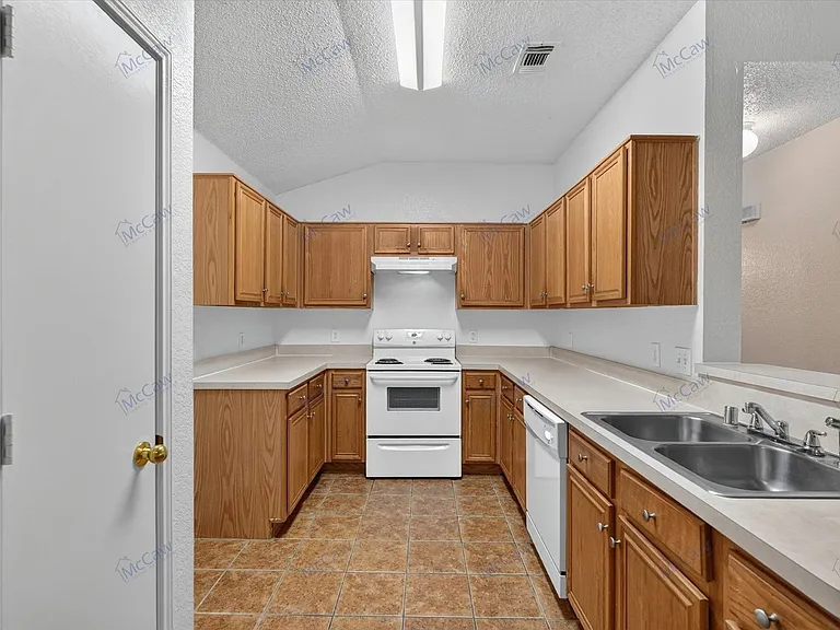 10340 Blackjack Oaks Dr — Photo 4