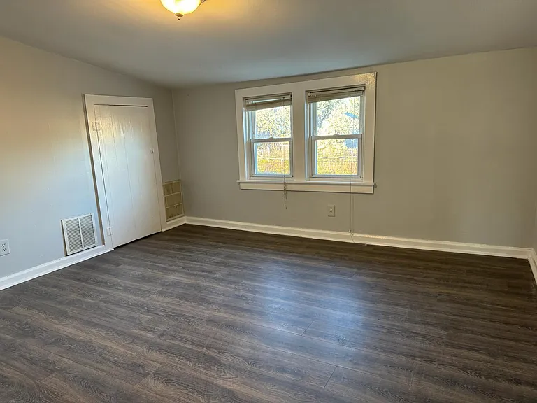 373 Brighton Ter #2A — Photo 7