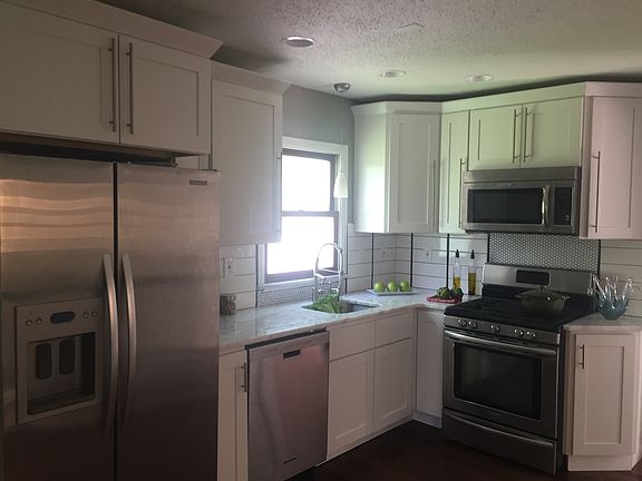 5th image of 6051 Archwood Ln