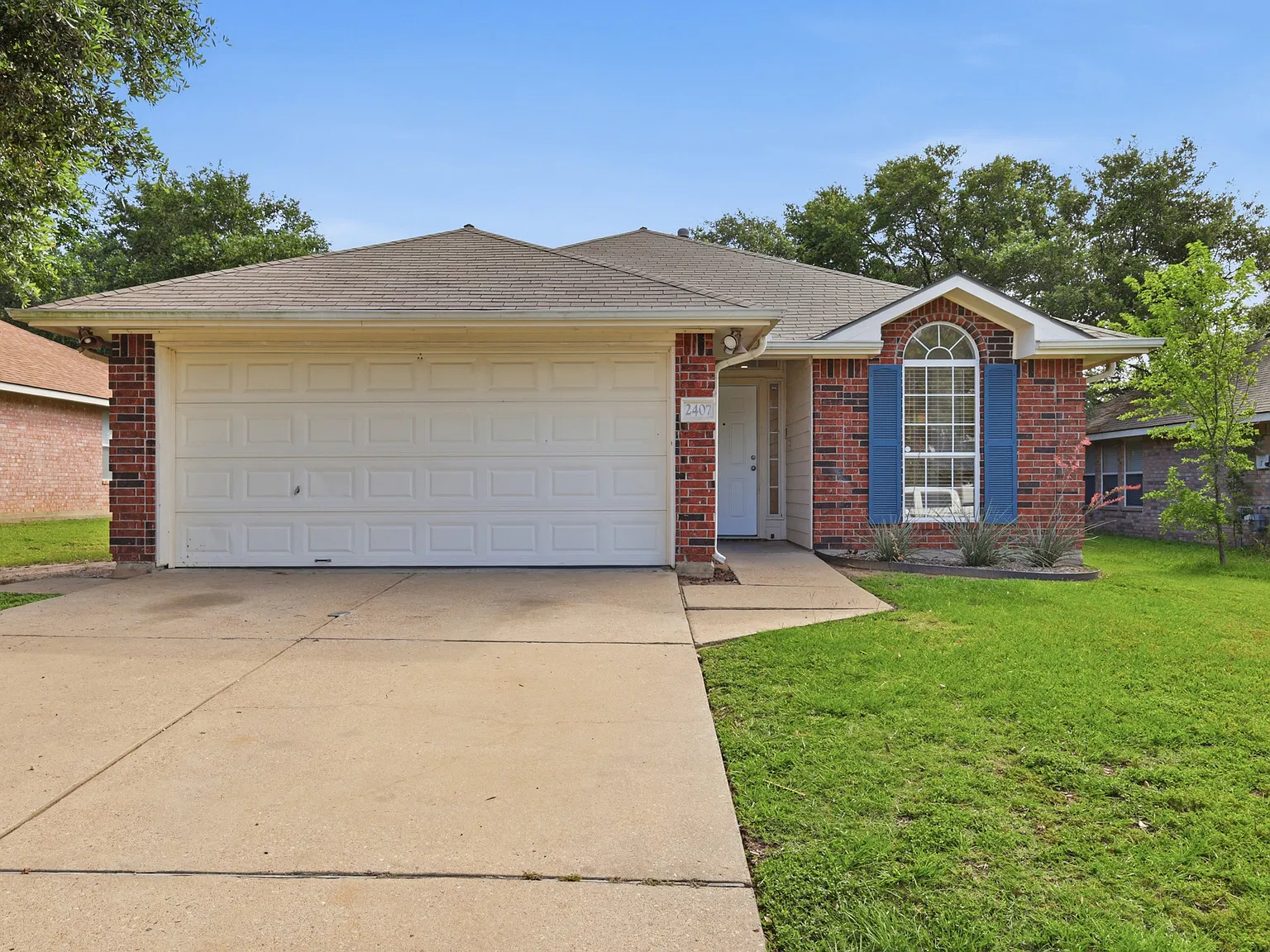 3 bed, 1343 sqft, $1,800 — Photo 1