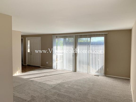 4th image of 5638 Troy Villa Blvd