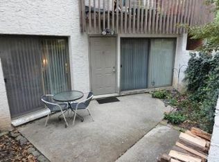805 Stratford Dr APT 5, State College, PA 16801