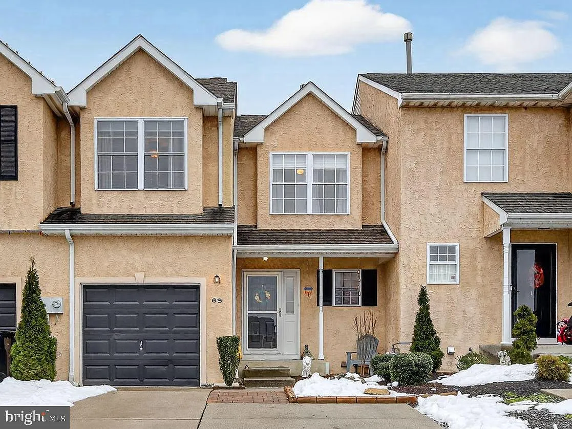 63 Timbercrest Dr photo 1