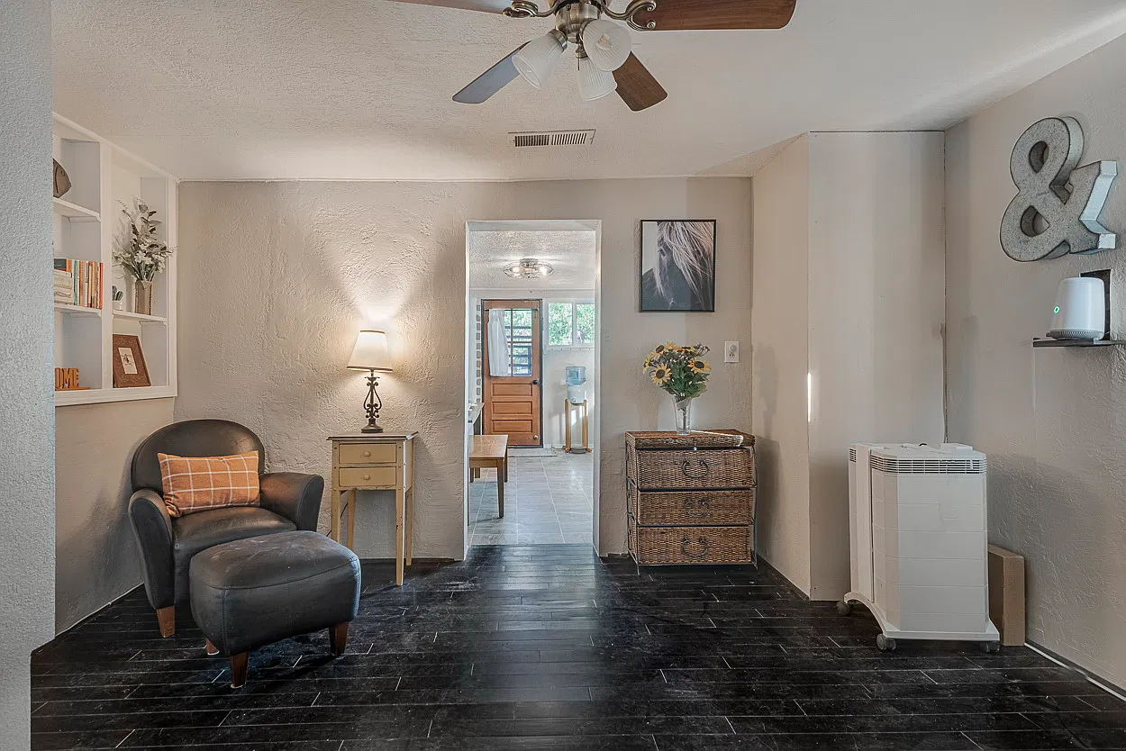 1384 New Mexico 313 - 1 — Photo 4