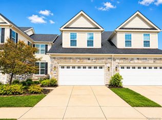 23814 Seminole Trl, Novi, MI 48375