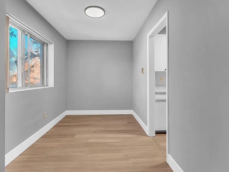 104 Devonshire Ave #301 — Photo 9