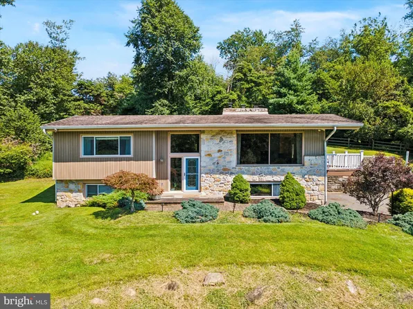 112 Gradyville Rd, Glen Mills, PA 19342