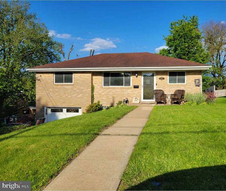 1st image of 112 Maple Ave