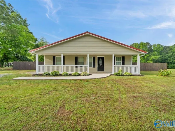 320 Irby Cir, Union Grove, AL 35175