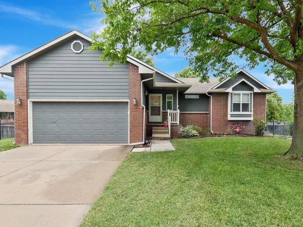 9122 W Central Park Ct, Wichita, KS 67205