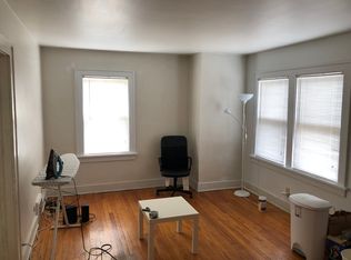 827 W Walnut St APT 3, Kalamazoo, MI 49007