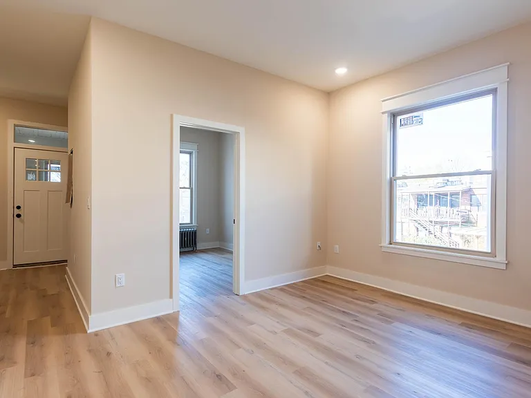 4535 Commonwealth St #101 — Photo 7