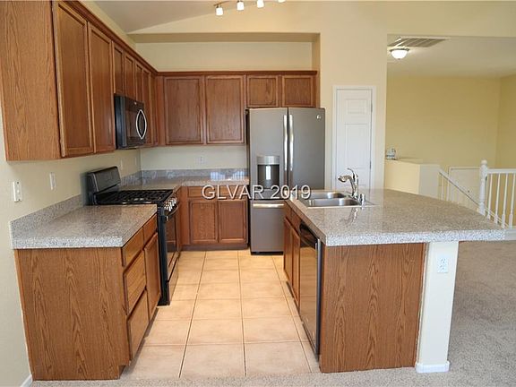 5th image of 9840 Red Horse St