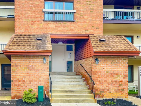 66102 Delaire Landing Rd #102, Philadelphia, PA 19114