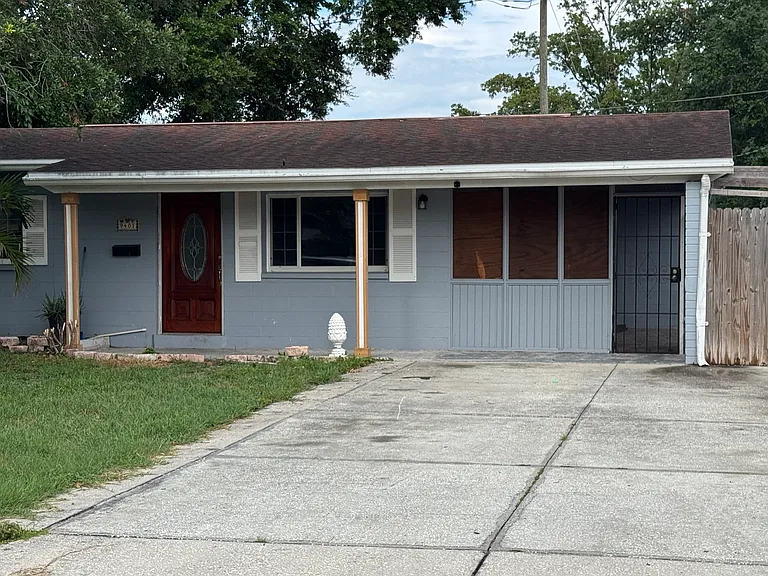 9401 57th St — Photo 2