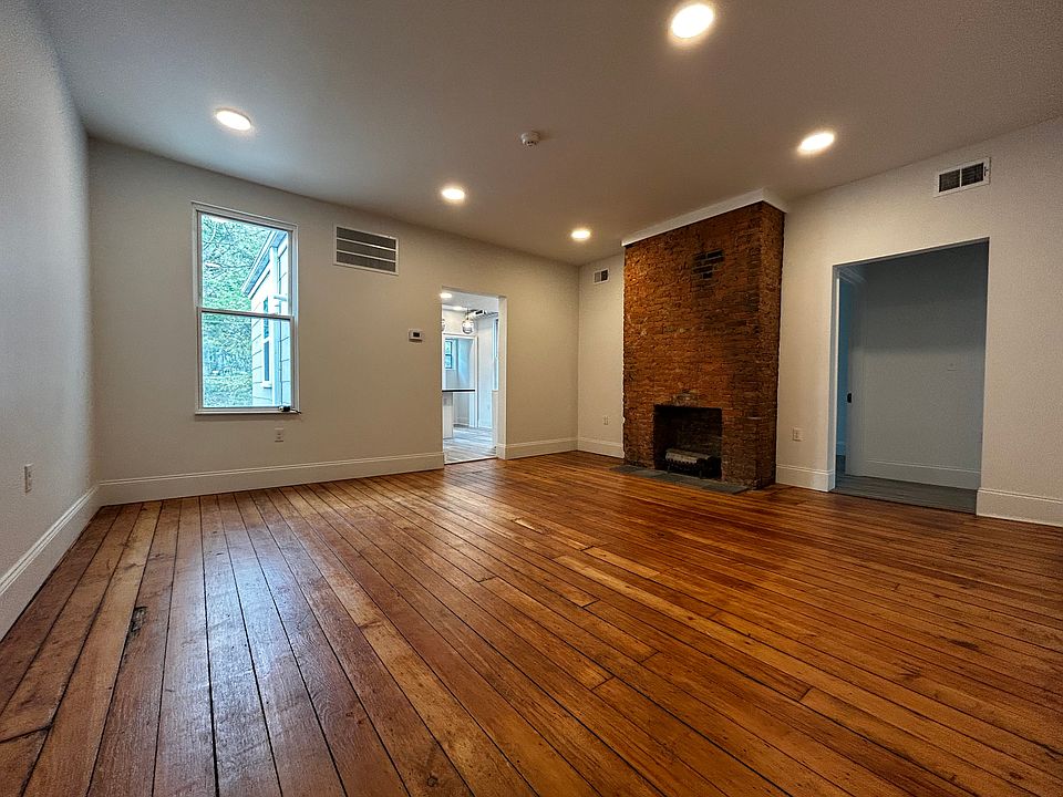 Living Room 16x16