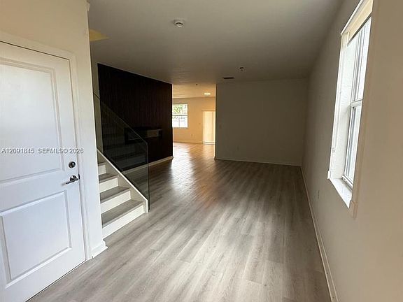 5th image of 2661 SE 24th Ct