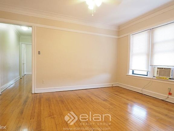 4th image of 2415 W Sunnyside Ave APT 3
