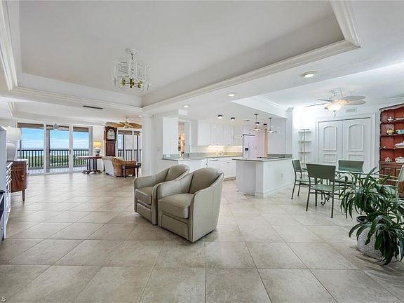 4th image of 5601 TURTLE BAY DR #1001
