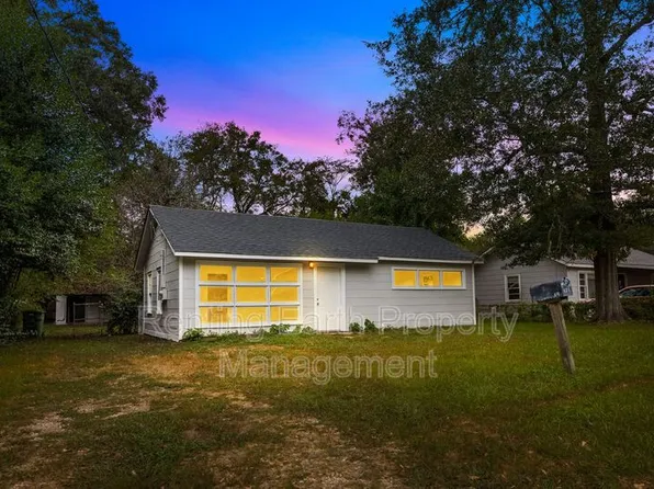 341 Chisholm St, Montgomery, AL 36110