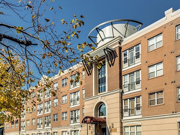 2nd image of 3000 Vanderbilt Pl APT 204