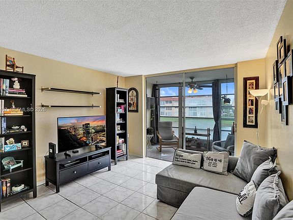 4th image of 2791 N Pine Island Rd APT 205