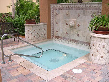 5th image of 630 S Sapodilla Ave APT 419