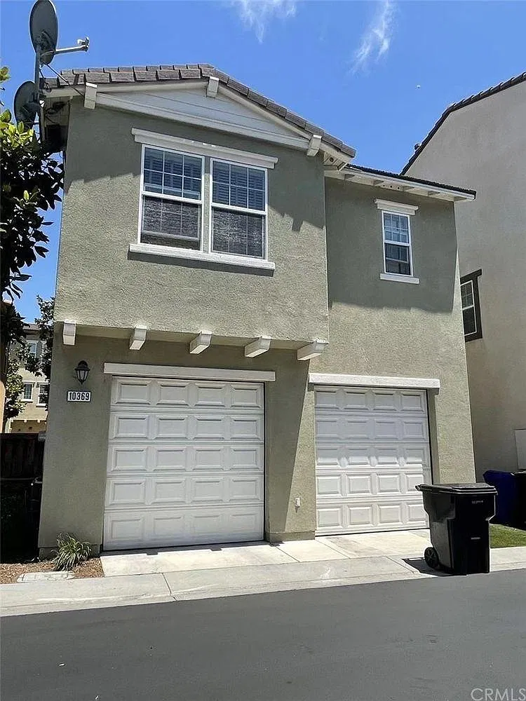 4 bed, 3.5 bath, 2350 sqft, $3,650 — Photo 3