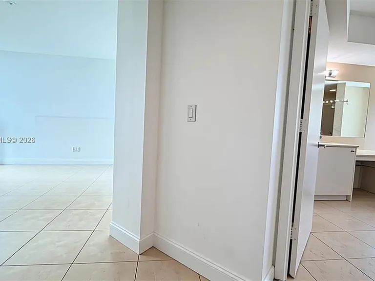 19400 Turnberry Way #1132 — Photo 16