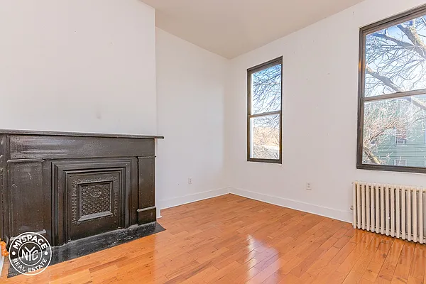 Rented by MySpaceNYC | media 27