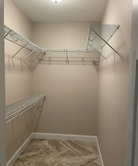 3074 W Hampshire Blvd — Photo 13