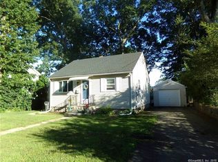 22 Devon Dr, Manchester, CT 06040