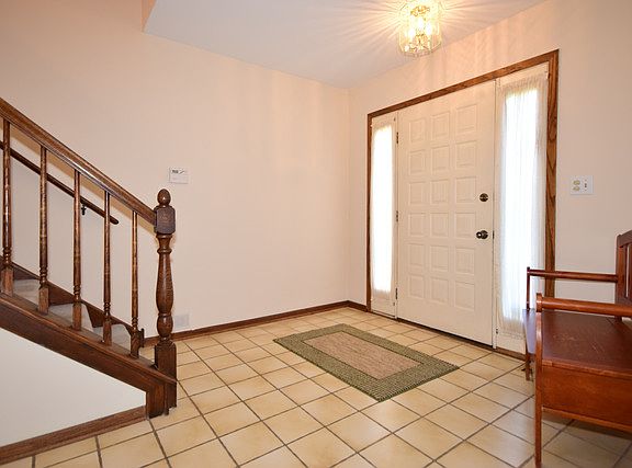 2nd image of 761 Plentywood Ln
