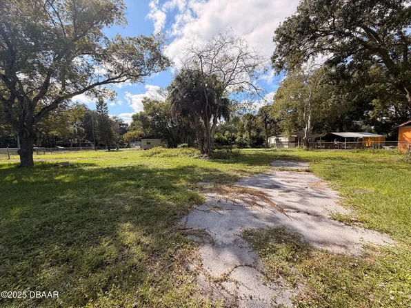 548 3rd St, Holly Hill, FL 32117