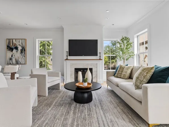 251 W 3rd St #251, Boston, MA 02127