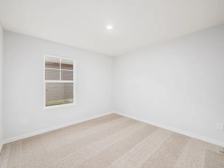 426 Emily Dr — Photo 14