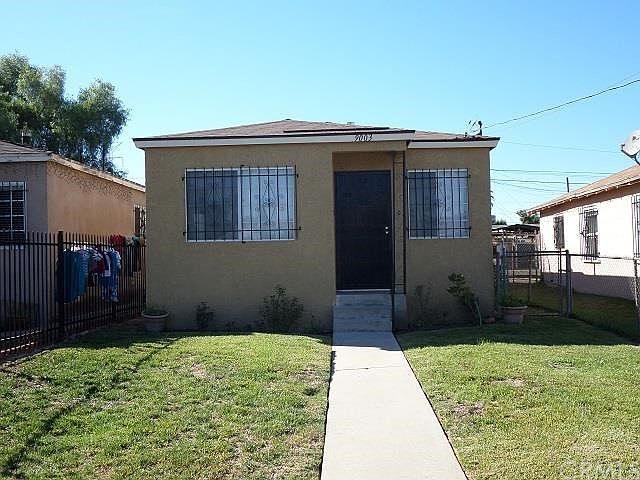 1st image of 9003 S Fir Ave