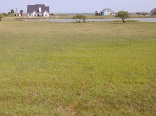 63 Lake Shore Cir, Rockport, TX 78382