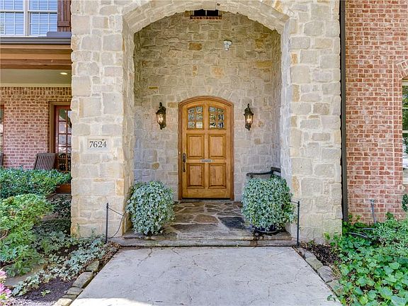 2nd image of 7624 Bryn Mawr Dr