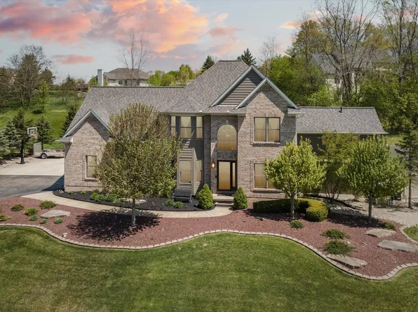 218 Locust Point, Howell, MI 48843