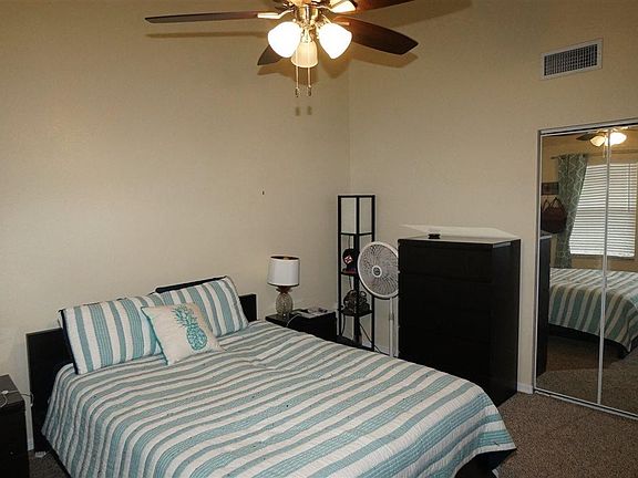 3rd image of 9127 SW 52nd Ave APT 302