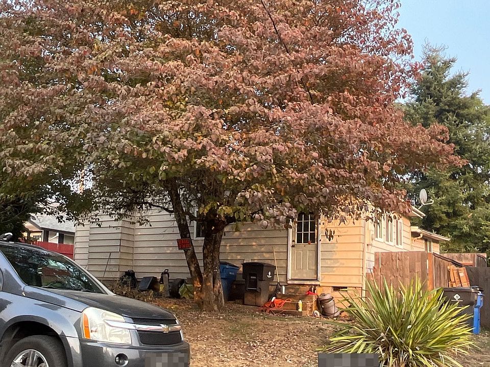 2nd image of 806 C St