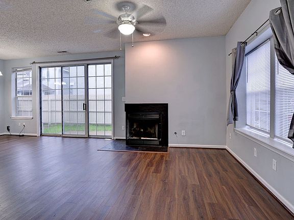 5th image of 814 Snead Dr